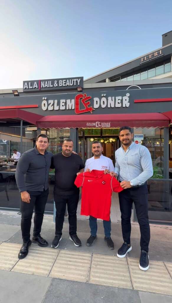 Özlemce Döner, Mihalıççık Belediyesi Hentbol Takımını Ankara’da Ağırladı